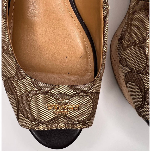 Coach Authentic Ferry Wedges Open Toe Gold Logo Platform Sandals Size 6 AS IS - Picture 9 of 12